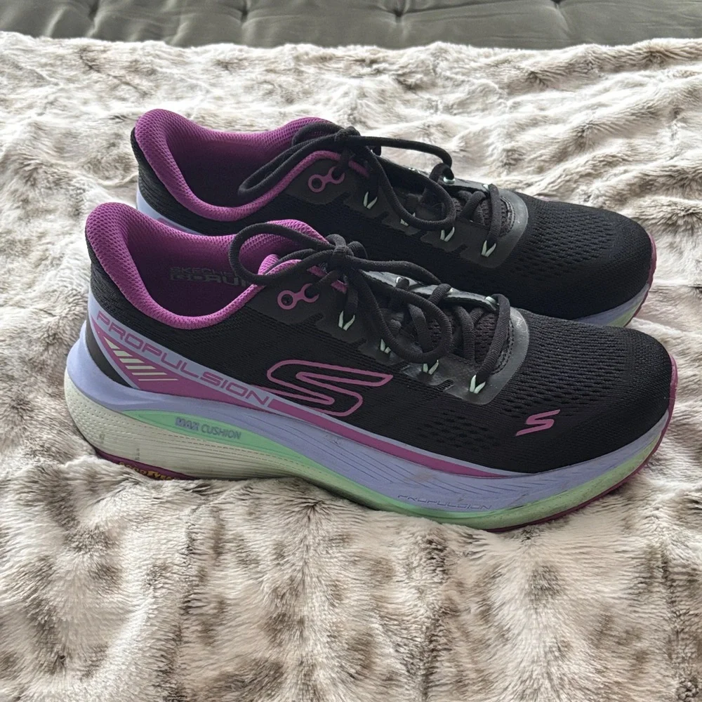 Skechers Women's Black & Purple Propulsion Running Sneakers - Picture 2 of 3